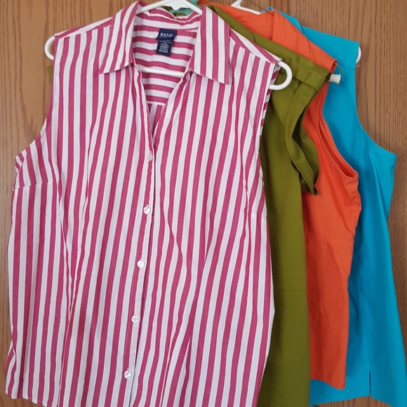 Tops - Bundle of short sleeve blouses